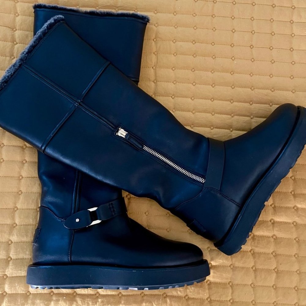 New UGG boots TALL Black Leather CLASSIC BERGE waterproof size 5 US Platform